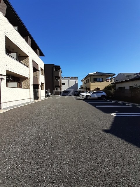 15/27 駐車場
