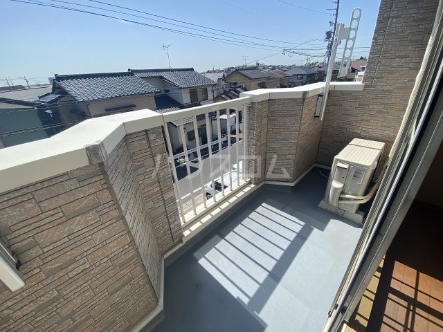 13/23 バルコニー