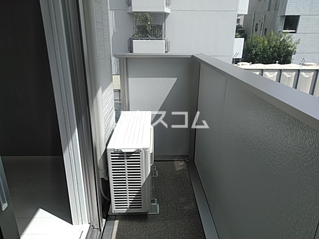 16/27 バルコニー