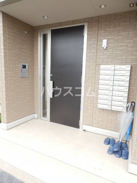 20/30 エントランス