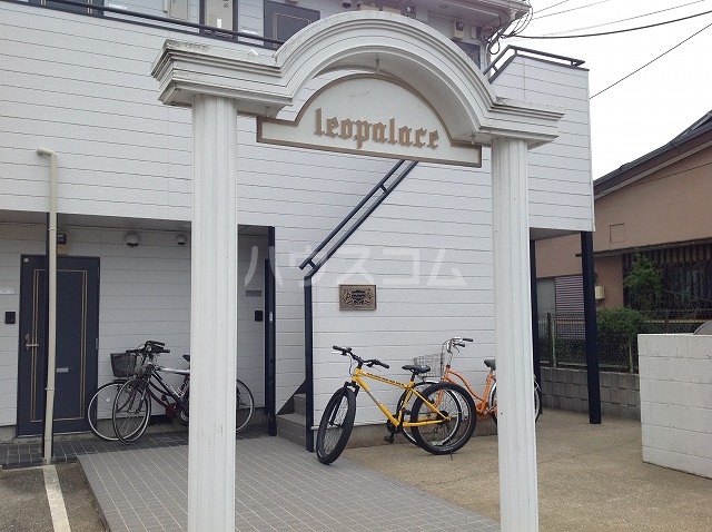 14/25 エントランス