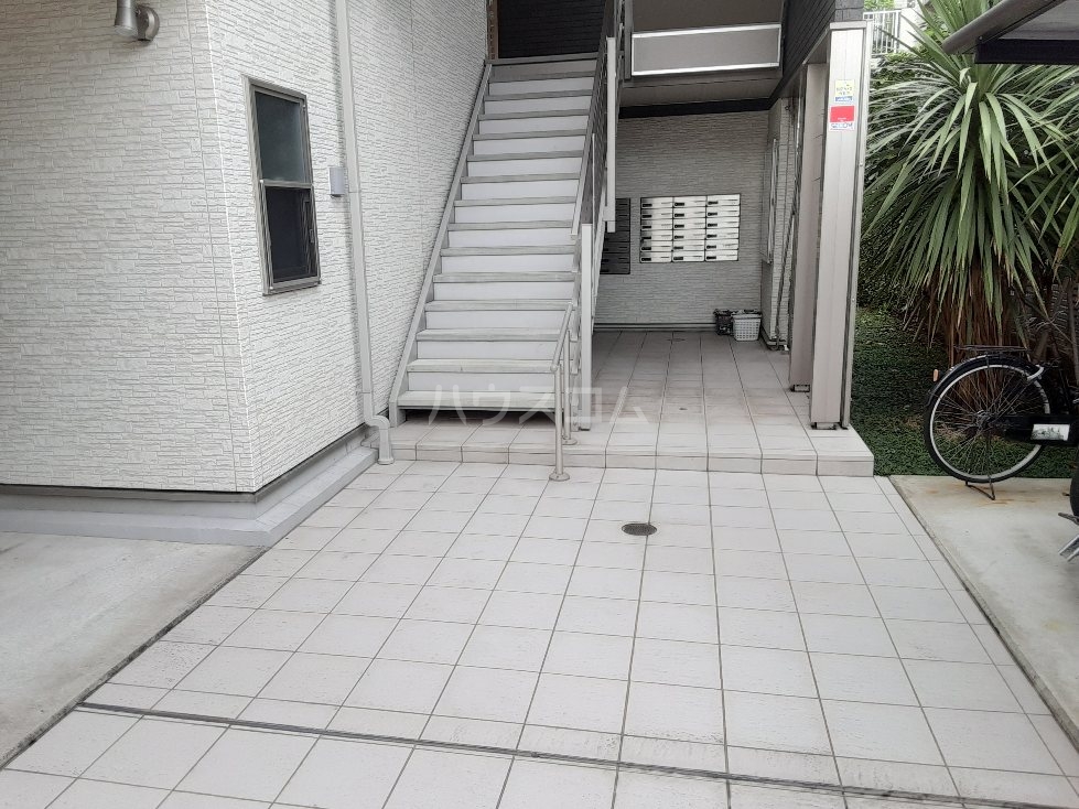 21/24 エントランス