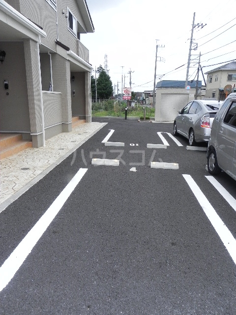 15/23 駐車場