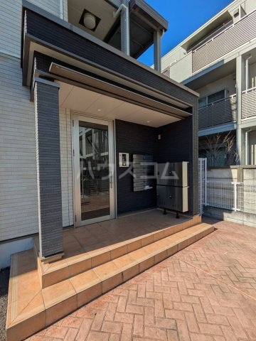 25/30 エントランス