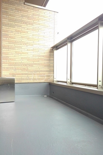 13/21 バルコニー