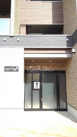 15/21 エントランス