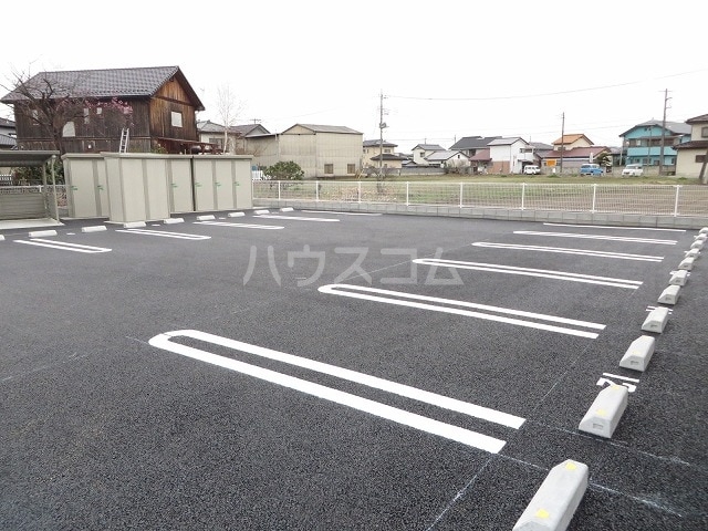 14/20 駐車場