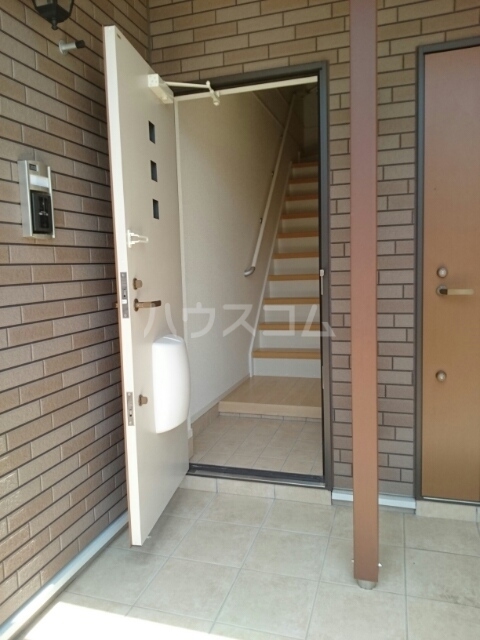 25/30 エントランス