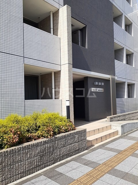 15/21 エントランス