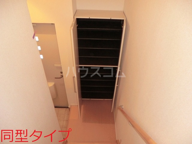13/30 玄関