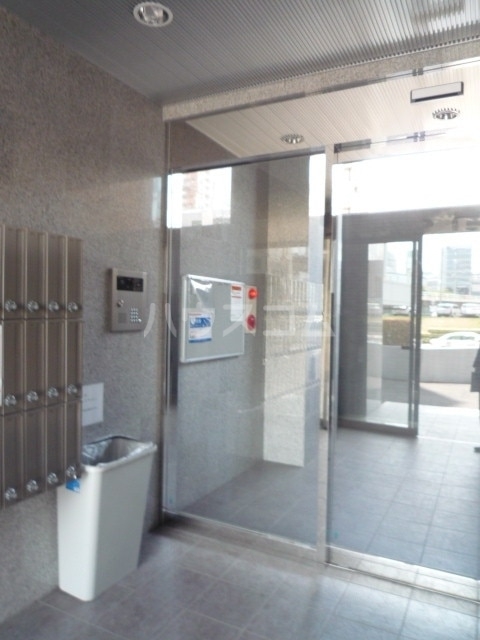 14/20 エントランス