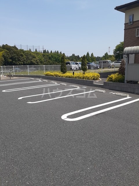 25/30 駐車場