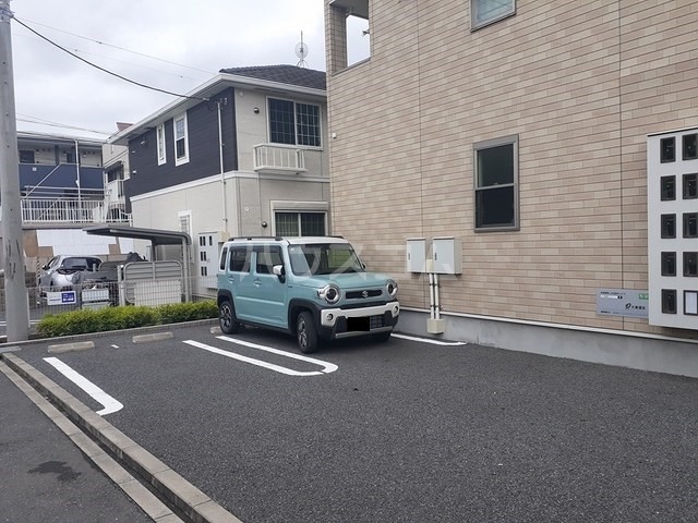 16/25 駐車場