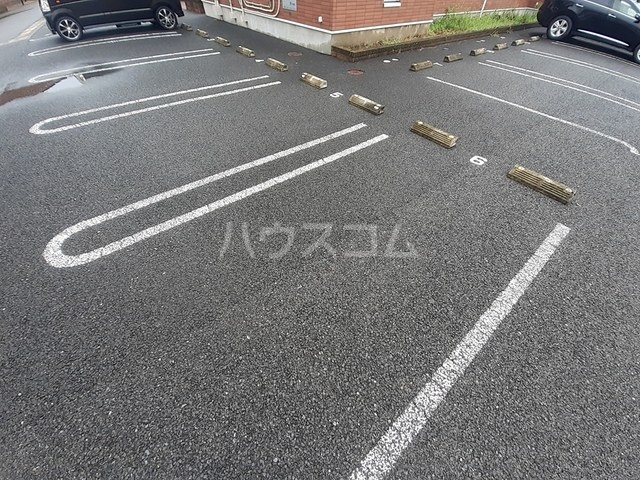 28/30 駐車場