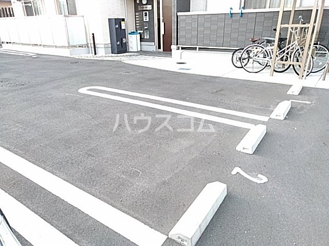 19/26 駐車場