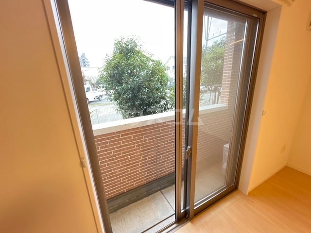 13/23 バルコニー