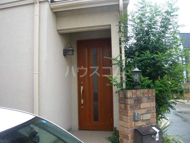 21/30 エントランス