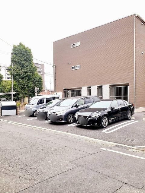 2/6 駐車場