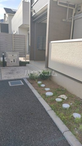 27/30 駐車場