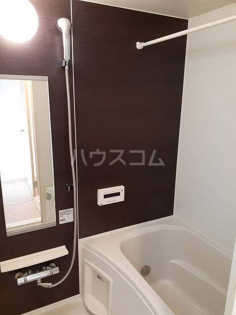 13/30 浴室