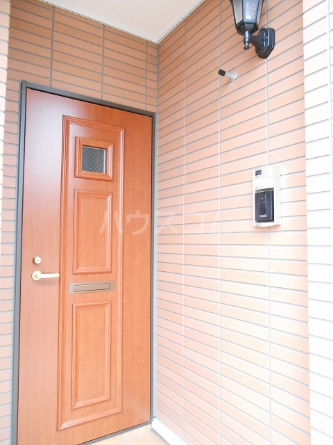 14/23 エントランス