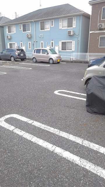 14/23 駐車場