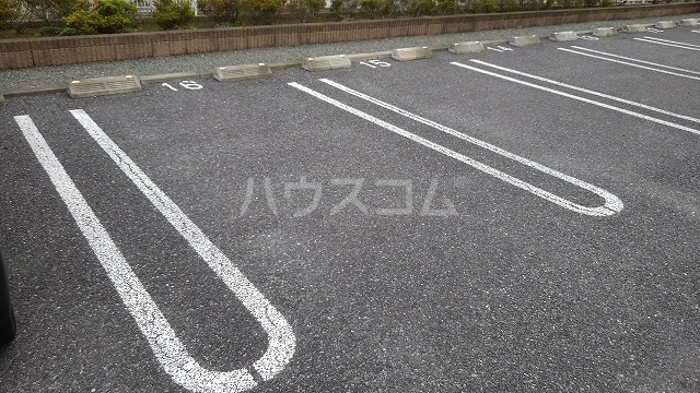 15/21 駐車場