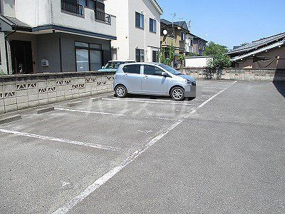 14/20 駐車場