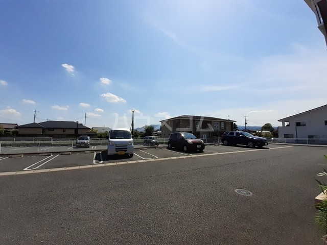 26/30 駐車場