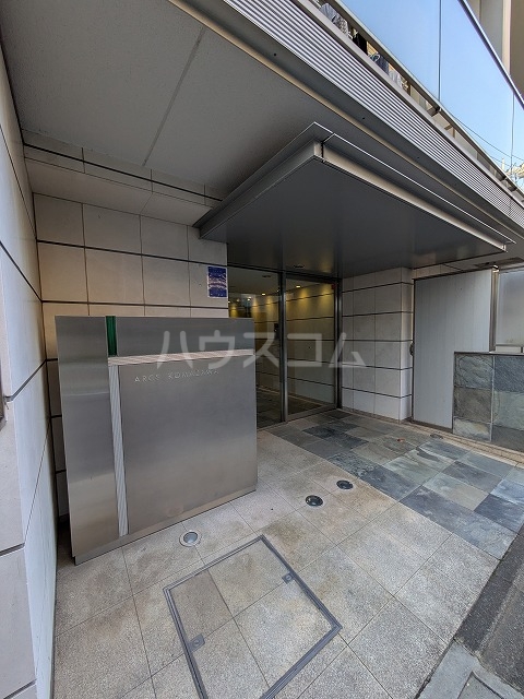 22/30 エントランス