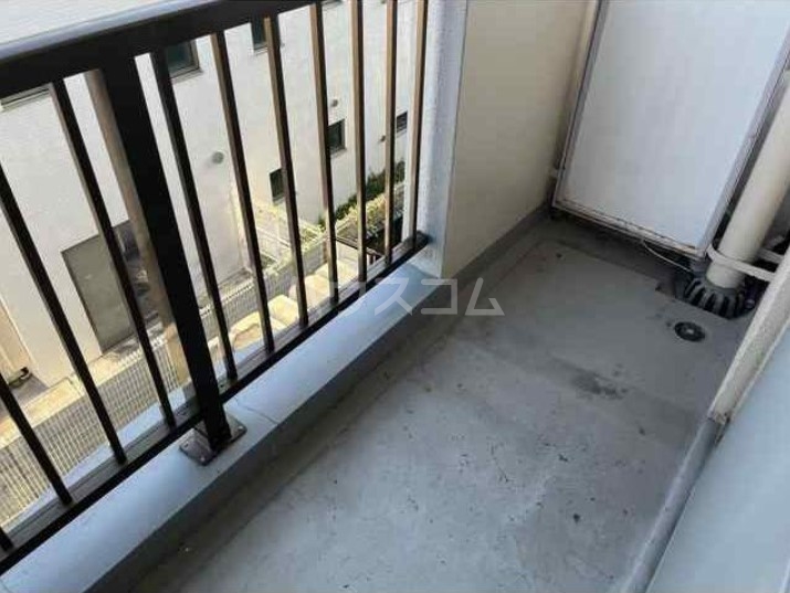 19/30 バルコニー