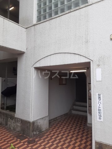 18/24 エントランス