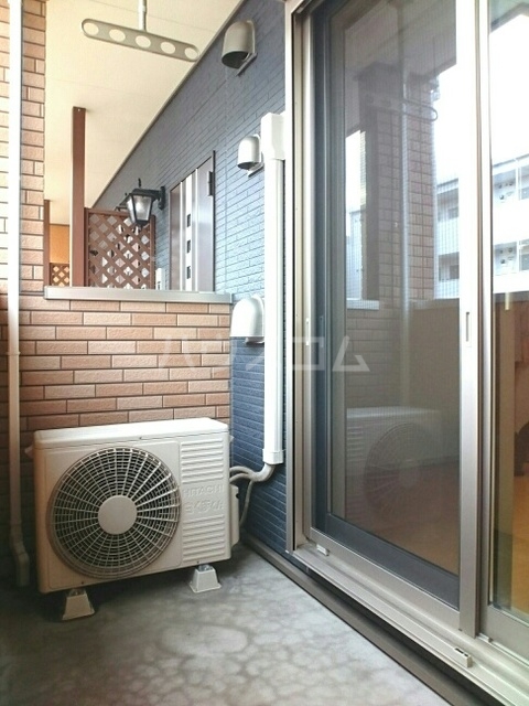 19/28 バルコニー