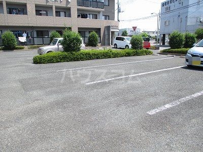 21/27 駐車場