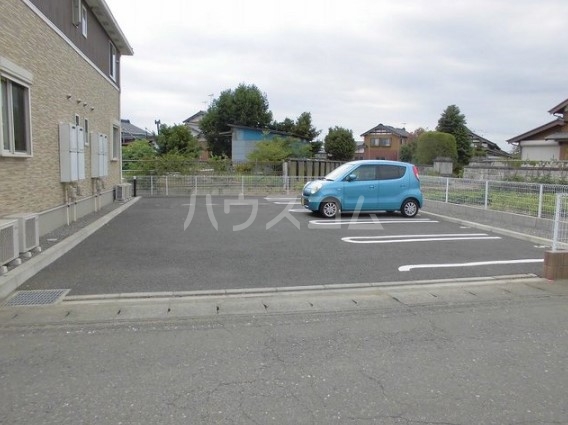 14/20 駐車場