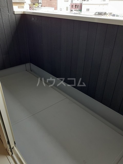 13/23 バルコニー