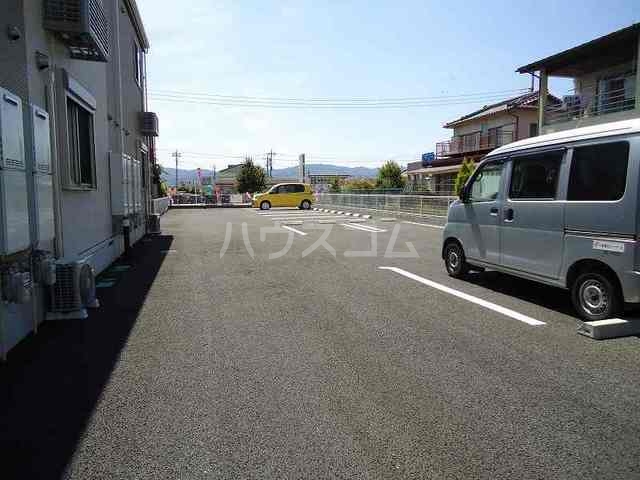 15/27 駐車場