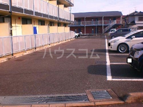 14/21 駐車場