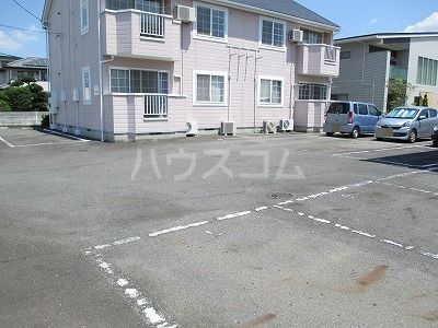 17/23 駐車場