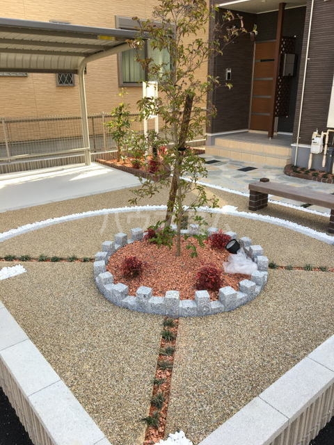 21/30 エントランス