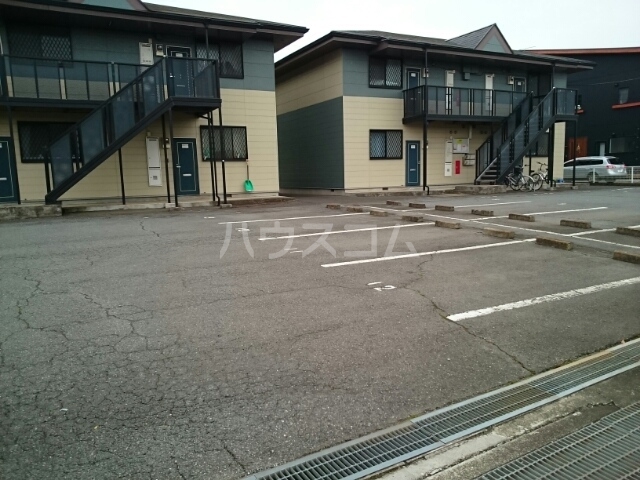 15/27 駐車場