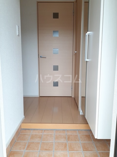 13/30 玄関