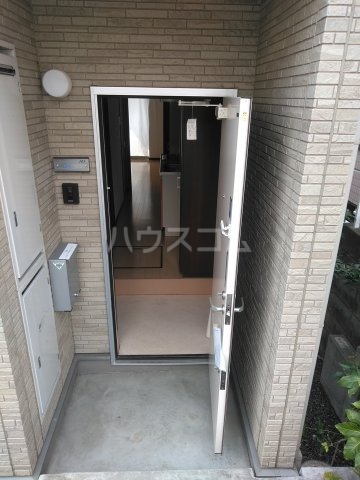 21/30 エントランス