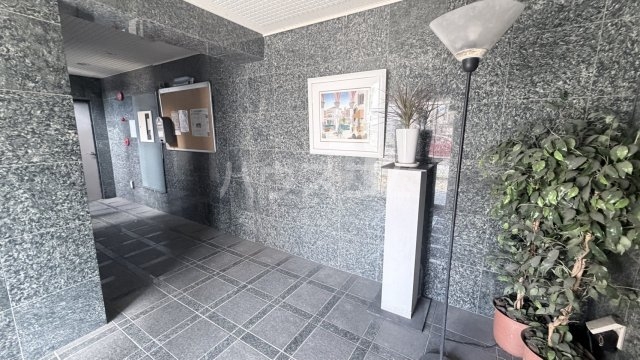 24/29 エントランス