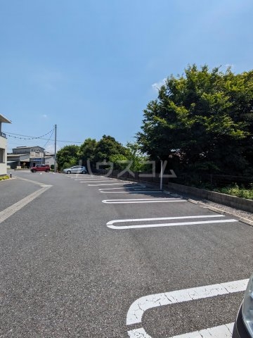 17/23 駐車場