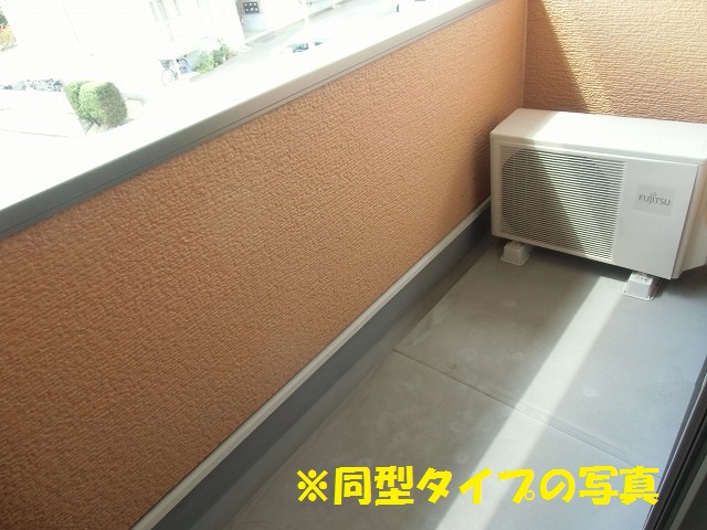 18/27 バルコニー