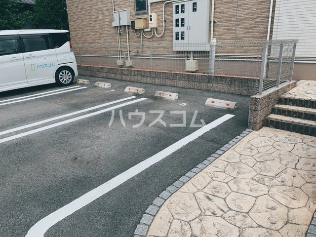 2/4 駐車場