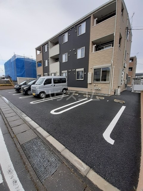 17/23 駐車場