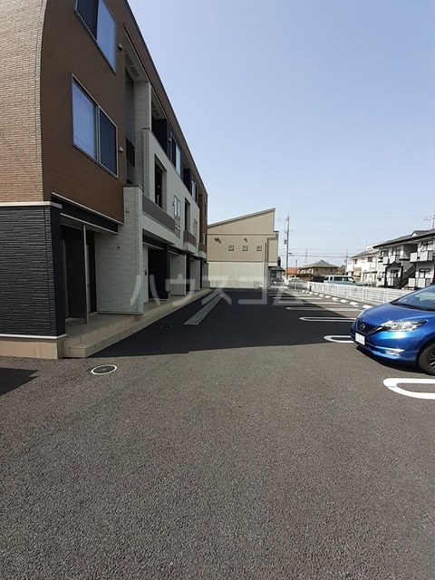 15/27 駐車場