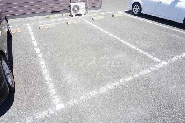 17/23 駐車場